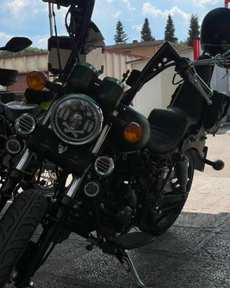 Keeway Superlight 125 - Stile Custom / Chopper