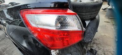 NISSAN QASHQAI 2010 - STOP POSTERIORE SINISTRO