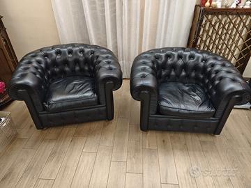 Coppia di Poltrone Chesterfield in Ecopelle Nera