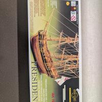 modellino nave President