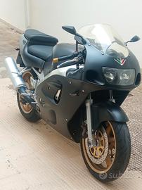 Suzuki GSX R 600 - 2000