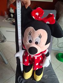 peluche grande Minnie 60 cm.