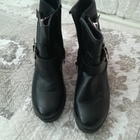 Stivaletto donna in pelle con fibia