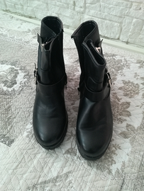 Stivaletto donna in pelle con fibia