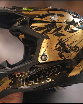 Casco Airoh Aviator 3 TC222 Limited Edition