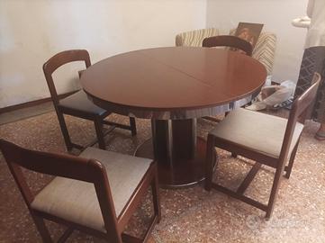 tavolo  rotondo allungabile e 4 sedie wintage 