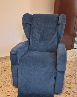Poltrona relax con sistema massaggiante