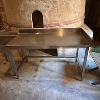Tavolo acciaio inox con alzatina