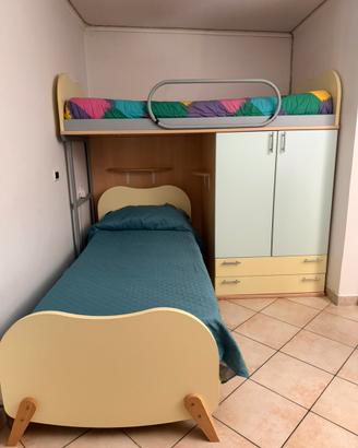 Letto a castello CON SCALETTA e televisione samsun