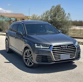 AUDI  Q7 3.0 V6 354cv S-Line Quattro 7 Posti RS 21