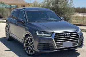 AUDI  Q7 3.0 V6 272cv S-Line Quattro 7 Posti RS 21