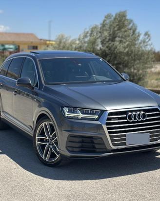 AUDI  Q7 3.0 V6 272cv S-Line Quattro 7 Posti RS 21