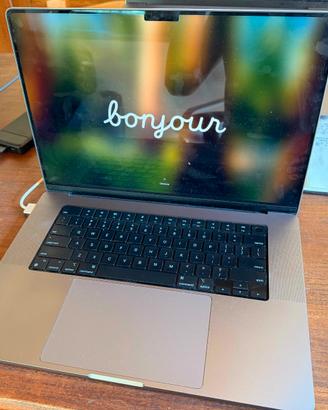 Macbook Pro 16" 2021 M1 Pro 32GB RAM/512GB SSD