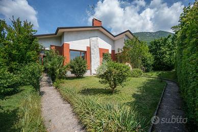 VILLA SINGOLA A CAPRINO VERONESE