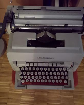 Macchina da Scrivere Olivetti Linea98 Anni70/80