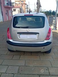  lancia y 1200 benzina