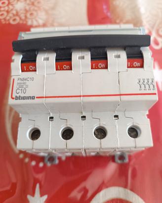 interruttore biticino magnetotermico FN84C10