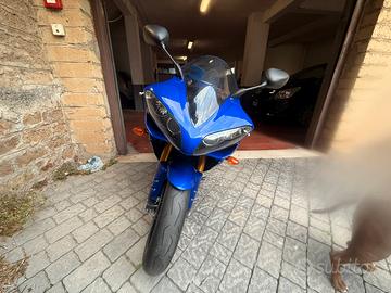 Yamaha R1