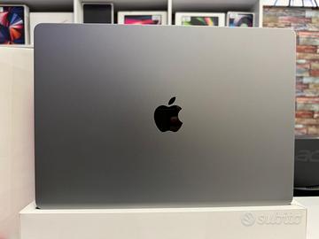 Macbook Air 13,6” 2022 M2 8GB Ram / 512GB SSD