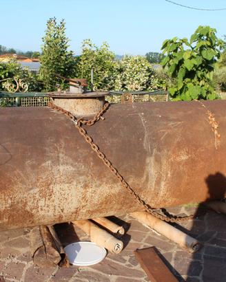 cisterna di ferro per gasolio o acqua