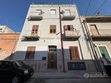 4 LOCALI A TRAPANI