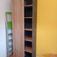 Libreria e scrivania