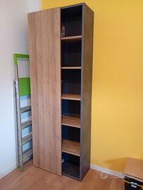 Libreria e scrivania