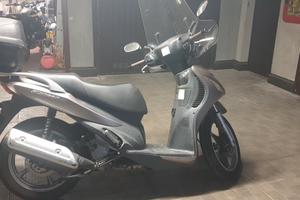 Suzuki UX Sixteen 125 - 2010