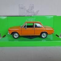 MODELLO AUTO BMW 2002 TI ORANGE NO BURAGO