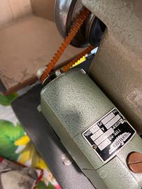 Macchina da cucire portatile