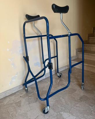 Deambulatore ascellare pieghevole