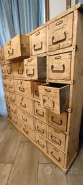 cassettiera industriale d'epoca 