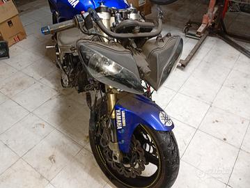 Yamaha r1 2001