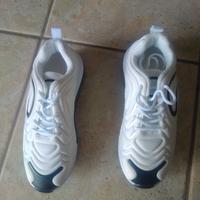 SCARPE NUOVE/MAI USATE