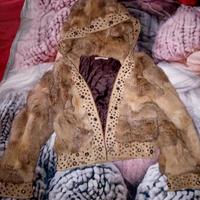 pelliccia di volpe marron e beige  