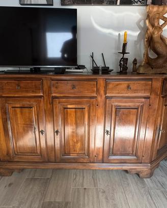 Credenza in legno massello tinto noce