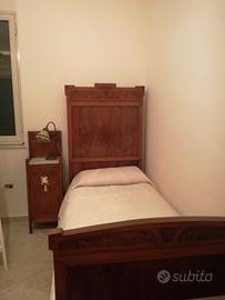 Mobile antico in stile liberty per camera da letto