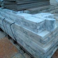 GRADINI PER SCALE IN MARMO ARAMBESCATO