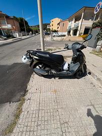 SCOTTER BENZ 125 HONDA
