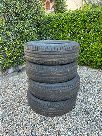 4 Gomme 215 65 R16 come nuove