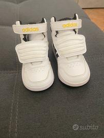 Scarpe Adidas bambino n.25 Abbigliamento e Accessori In vendita a Perugia