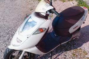 scooter 50 Aprilia 