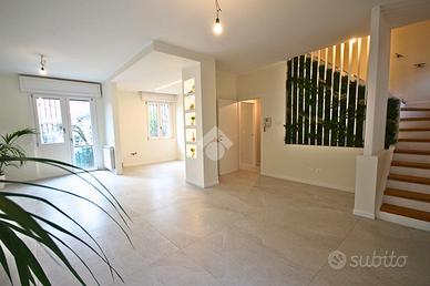 VILLA A SCHIERA CENTRALE A CORNAREDO