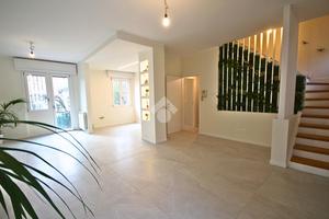 VILLA A SCHIERA CENTRALE A CORNAREDO