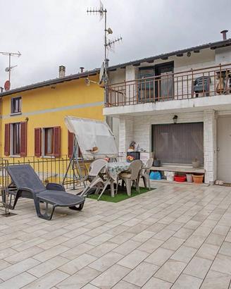 Appartamento di 120 m² con 5 locali a Valganna