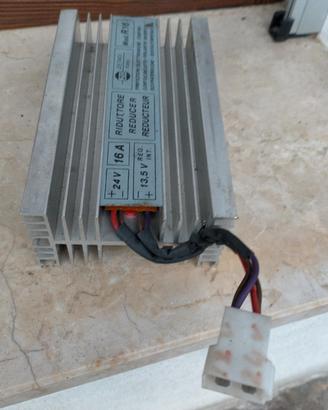 Riduttore di tensione Dc-Dc da 24volt a 12 Volt