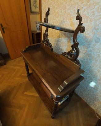 Consolle vintage con specchio, stile classico