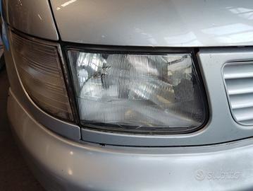 Proiettore destro MERCEDES-BENZ VITO del 1999