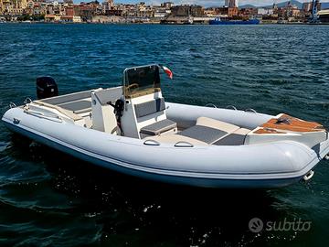 Gommone spazioso con Mercury Pro 40/70 2023