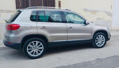 VOLKSWAGEN  Tiguan 2012 bluemotion